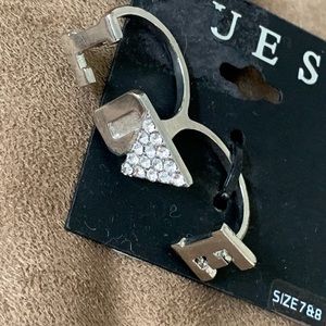 Guess 2 finger Love ring NWT